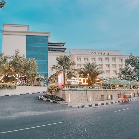 Hotel Truntum Padang Zewnętrze zdjęcie