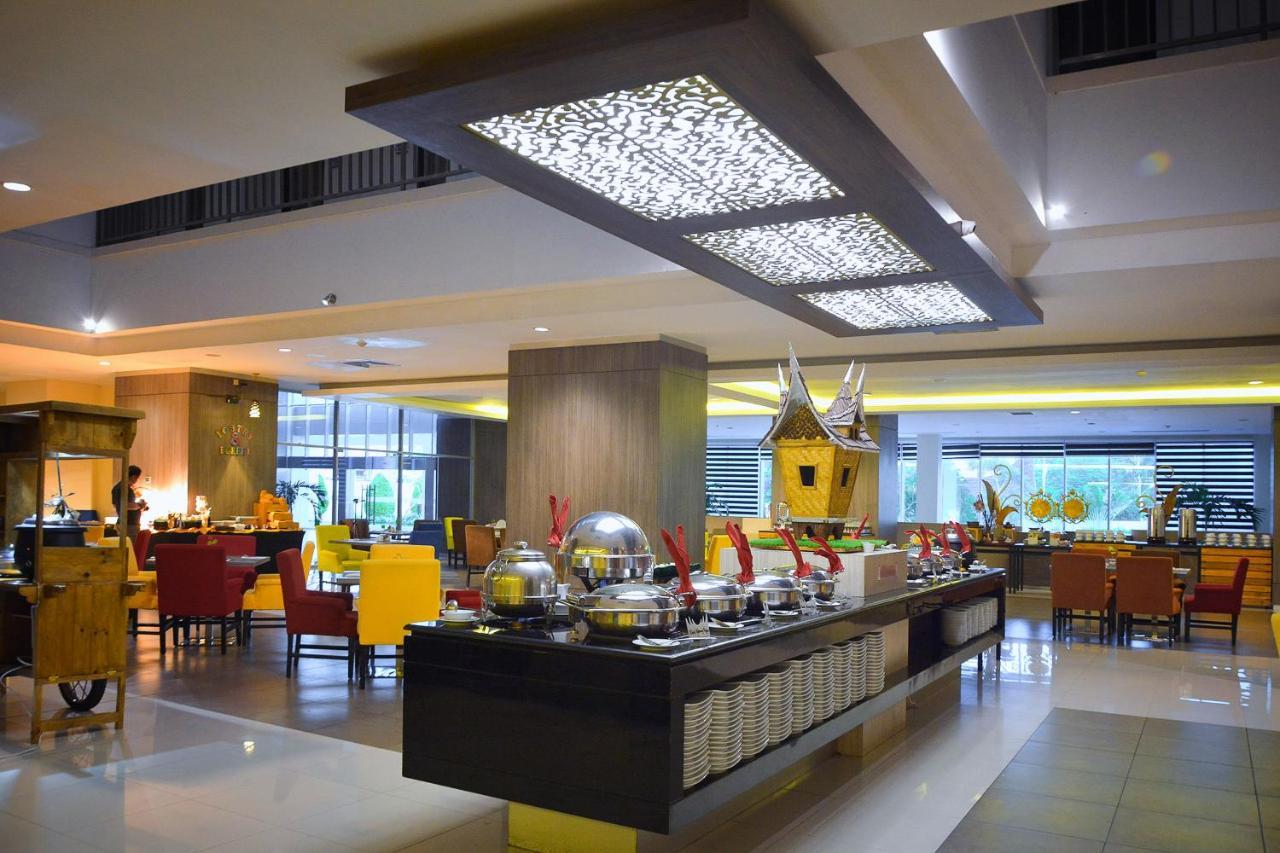 Hotel Truntum Padang Zewnętrze zdjęcie